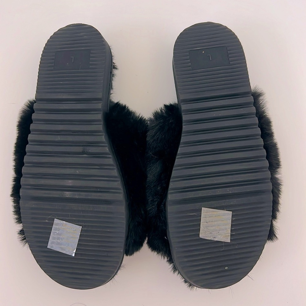 Shoedazzle Claudia Black Fuzzie Slipper Slides Size L (9-10)‎ - Picture 5 of 5